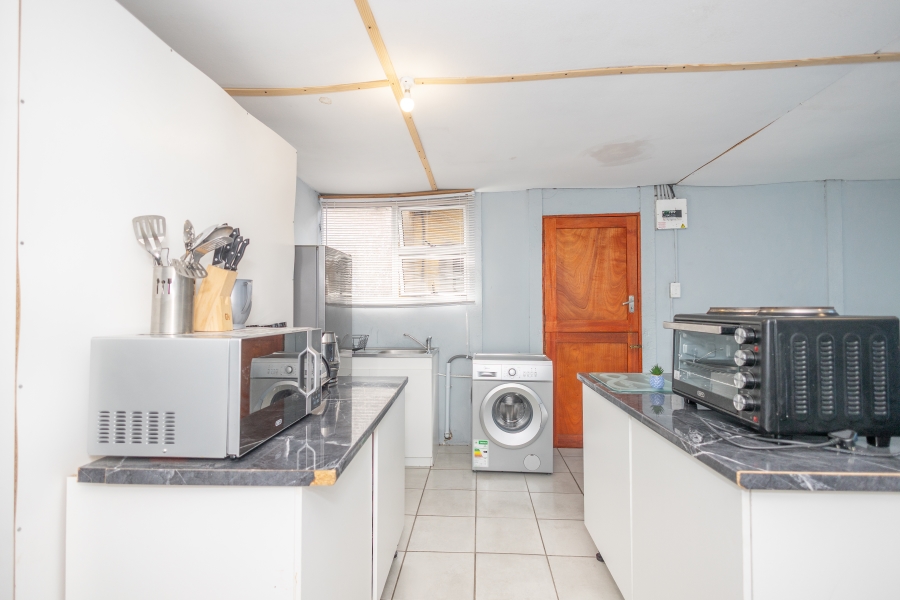 2 Bedroom Property for Sale in Uitsig Western Cape
